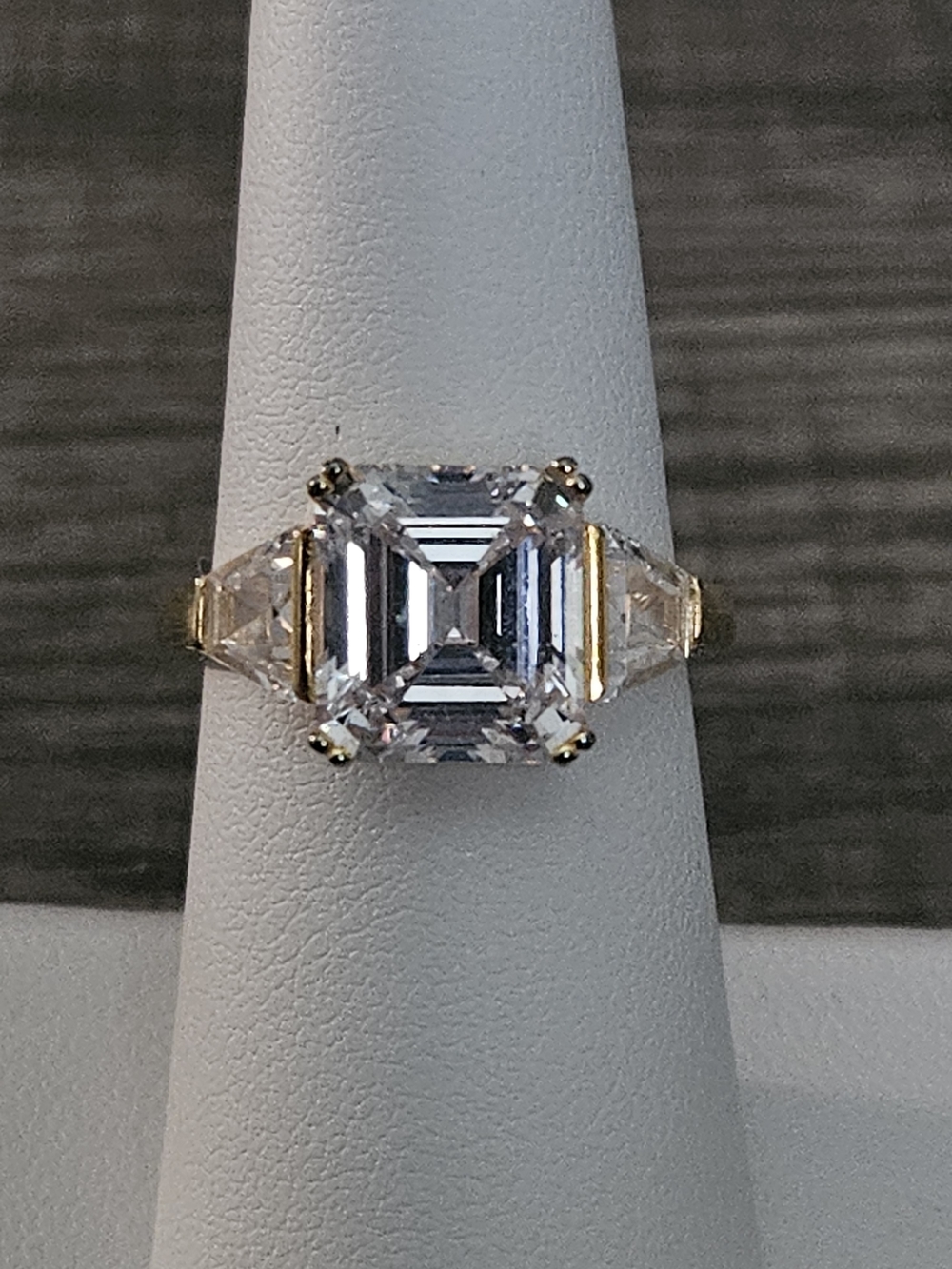 .925 Silver Emerald Cut CZ 3-Stone Ring Size 7 4.3g